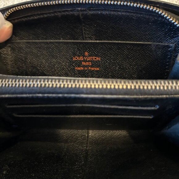 Louis Vuitton Epi Demi Lune Wallet Black - Picture 8 of 14